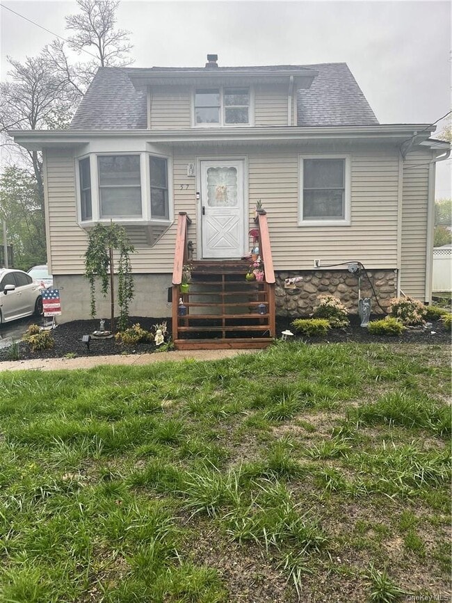 Building Photo - 57 Hunt Ave Unit 2