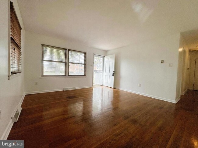 Building Photo - 2325 Wilson Blvd Rental