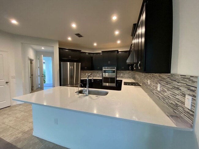 Photo - 1470 Lone Feather Trail