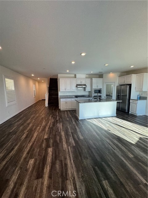 Photo - 2388 Yasamin Pl