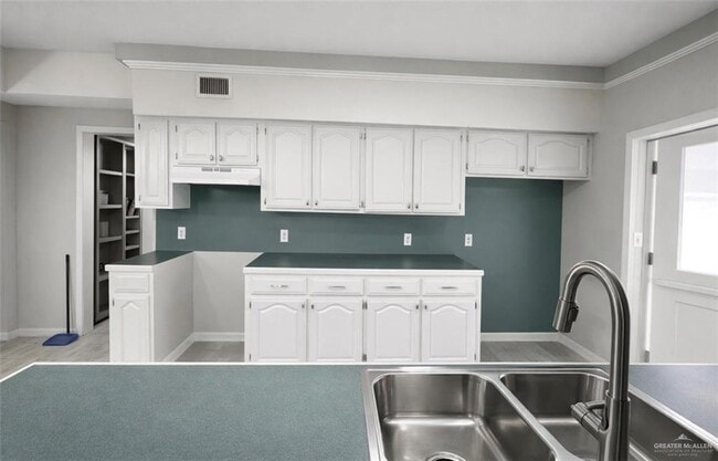 Photo - 9 N Shary Rd