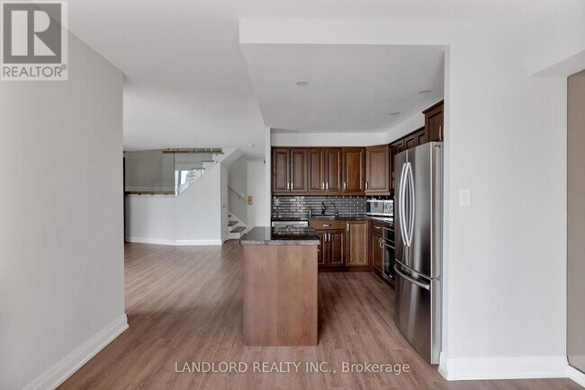 Photo - 33 Harbour Square Unit 2208