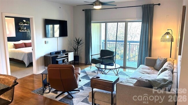 Building Photo - 630 Calvert St Unit 409