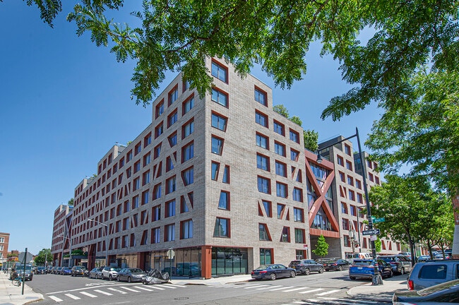 Photo - Denizen BSHWK