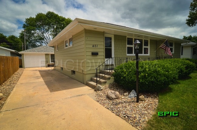 Photo - 401 31st St NW