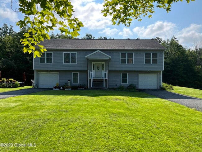 Building Photo - 202 N Nassau Rd