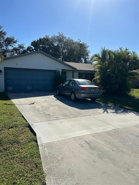 Photo - 461 SW Byron St