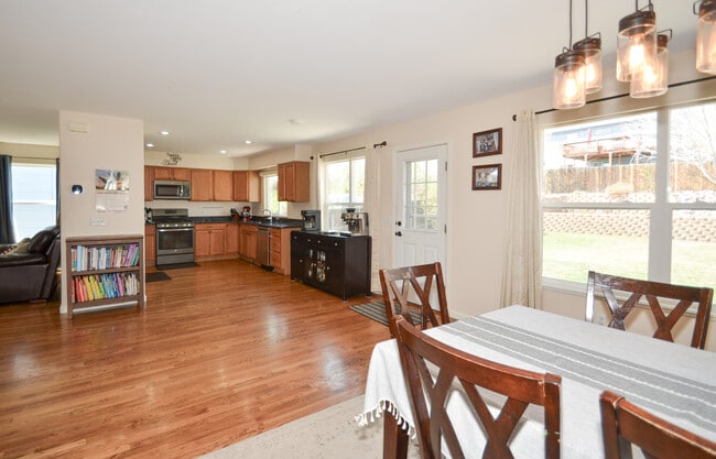 Photo - 7012 Hillock Dr