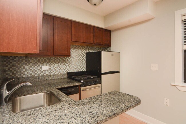 Photo - 448 W Barry Ave Unit 422