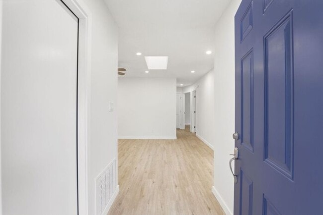 Stunning Remodeled 3BR Duplex in Oviedo with Modern Upgrades