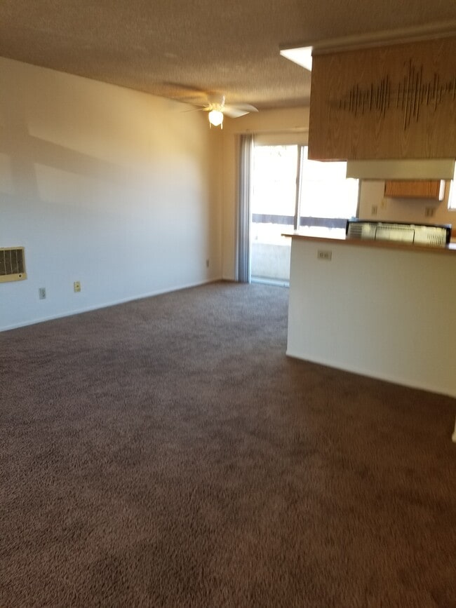 Sala de estar - 16808 Sherman Way