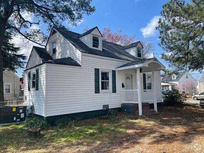 Building Photo - PORTSMOUTH - MINUTES TO NORFOLK NAVAL BASE Rental