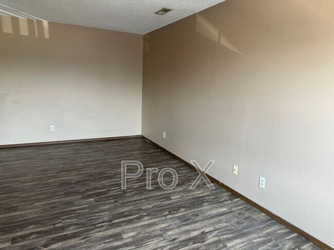 Photo - 1001 S St Louis Ave Unit 1001 S St Louis #8