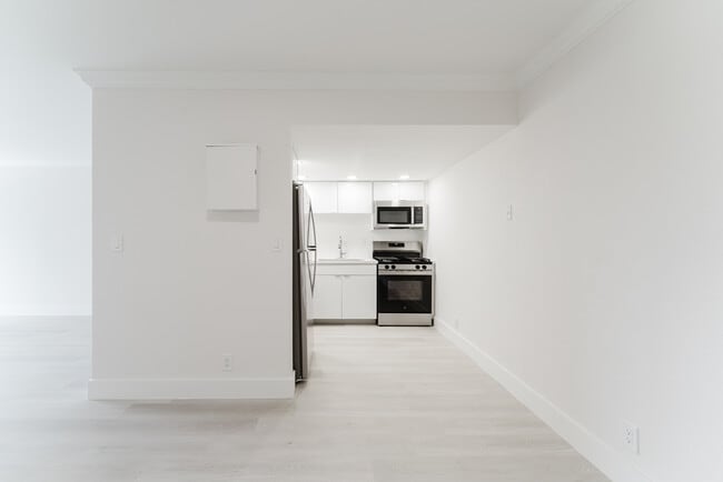 Photo - Deerfield East