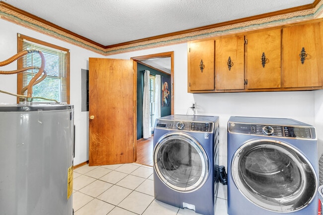 Photo - 3025 Trewhitt Rd SE