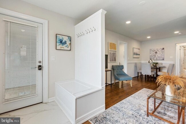 Photo - 53 Victor St NE