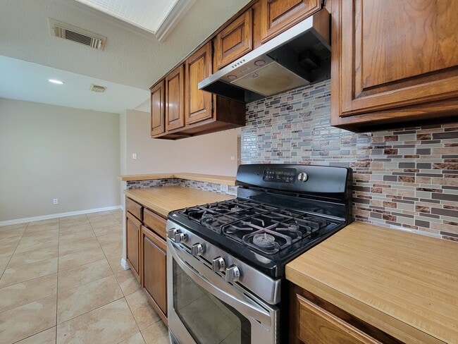 Photo - 10010 Sagecanyon Dr