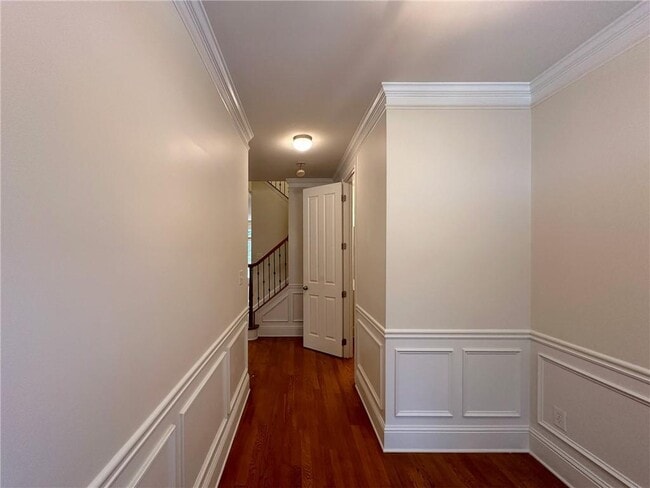 Photo - 5132 Meridian Ln