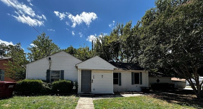Photo - 209 Pendleton St