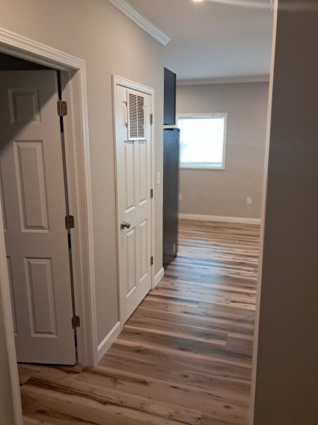 909 Washington St Unit 909-C Washington - Wool and Ray