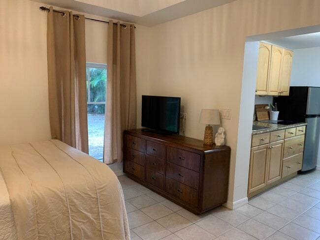 Photo - 1144 NW 7th Ave Unit All inclusive Boho Studio