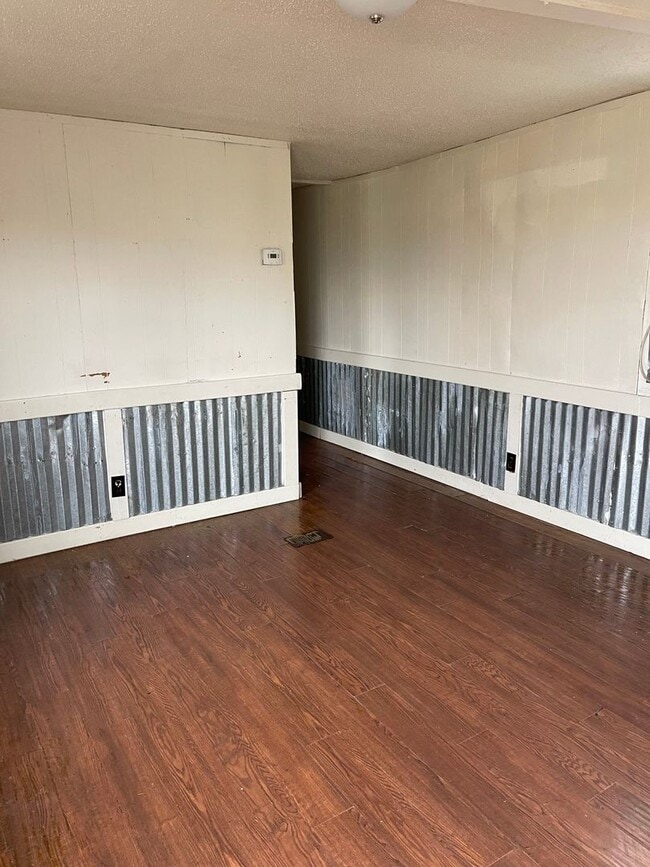 Photo - 2 BEDROOM 1 BATHROOM MOBILE HOME FOR RENT