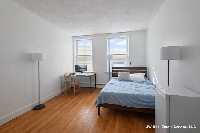 Photo - 210 Chestnut Hill Ave Unit 6