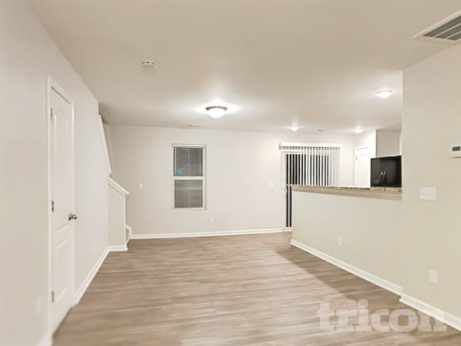 Photo - 1008 River Crest Ct