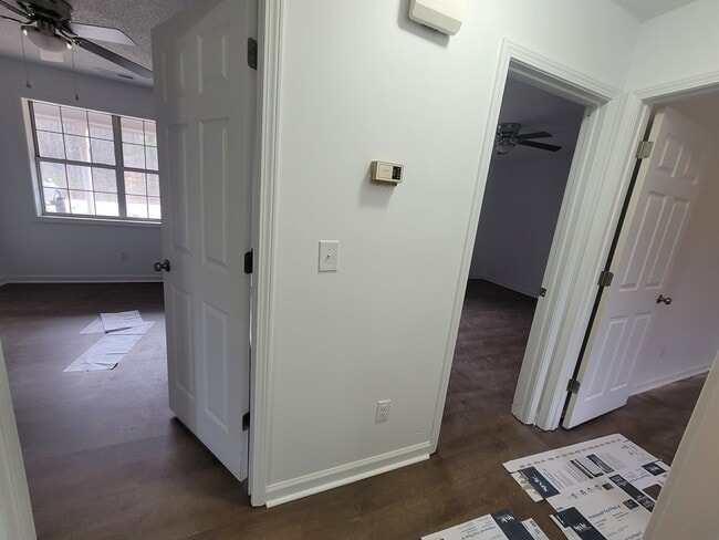 Photo - 1558 Bluff City Rd