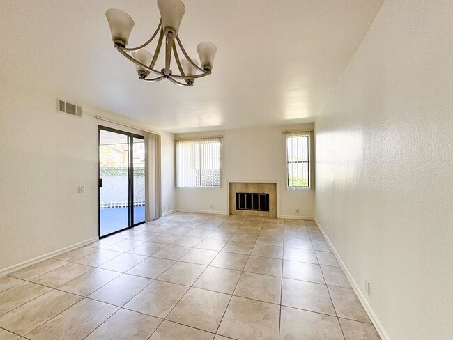 Building Photo - 1 Bedroom, 1 Bath Ground Floor Condo in the Heart of Mission Valley! Unit 227