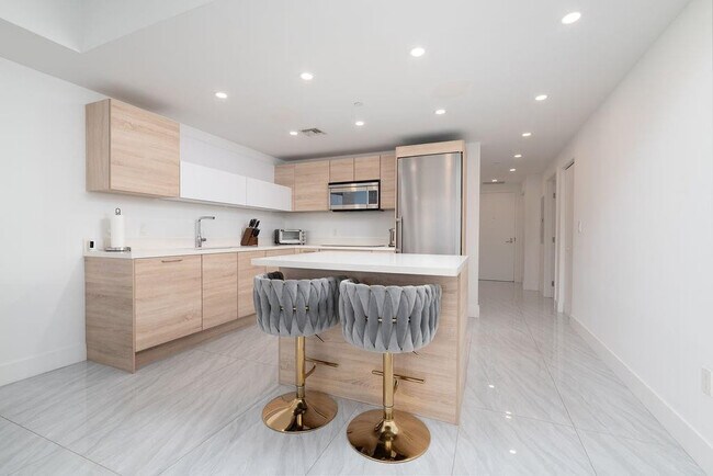 Photo - 16385 Biscayne Blvd Unit 1202