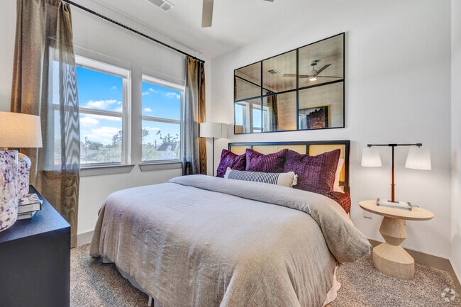 1BR, 1BA - 638SF - Bedroom