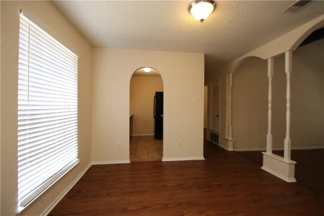 Photo - 7017 Crosswood Dr