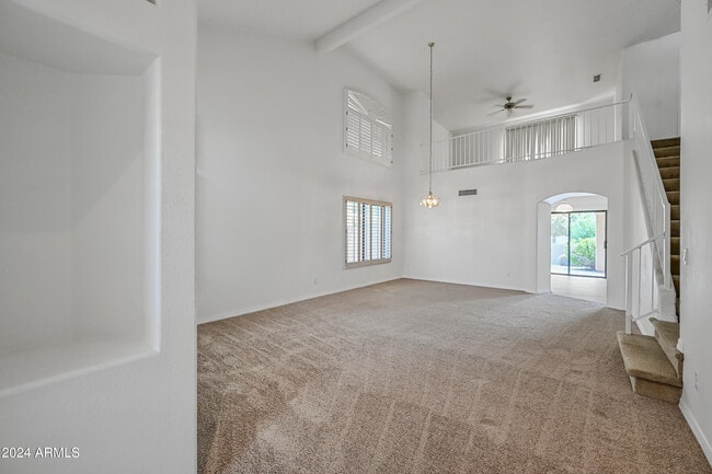 Photo - 2031 W Tracy Ln