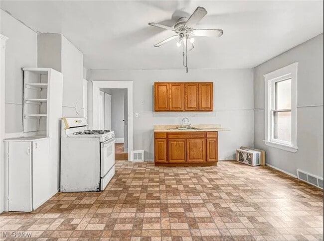 Photo - 3635 E 49th St Unit Down