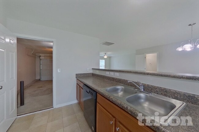 Photo - 576 Gentle Breeze Ln