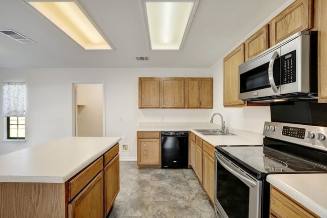 Building Photo - 400 Masonwood Dr Rental