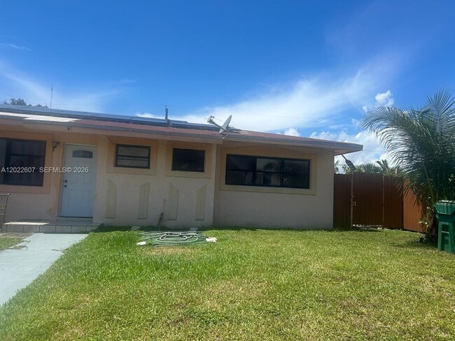 Photo - 115 NW 193rd St Unit 0