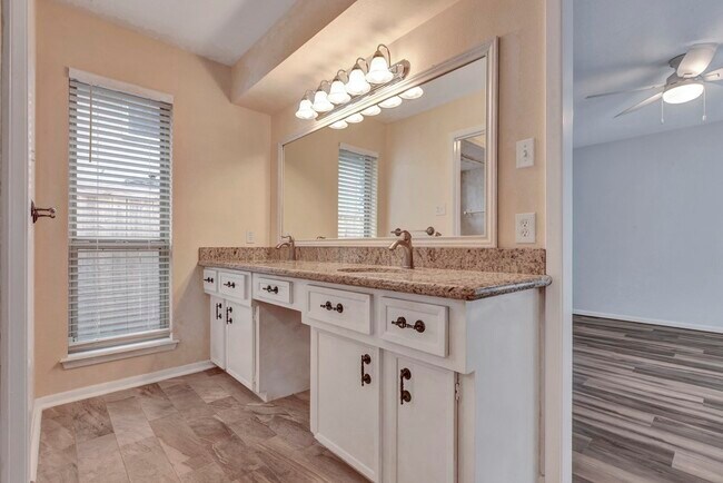 Photo - 17 Wishbonebush Rd