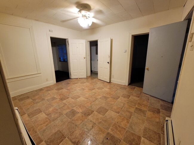 Photo - 1121 6th Ave E