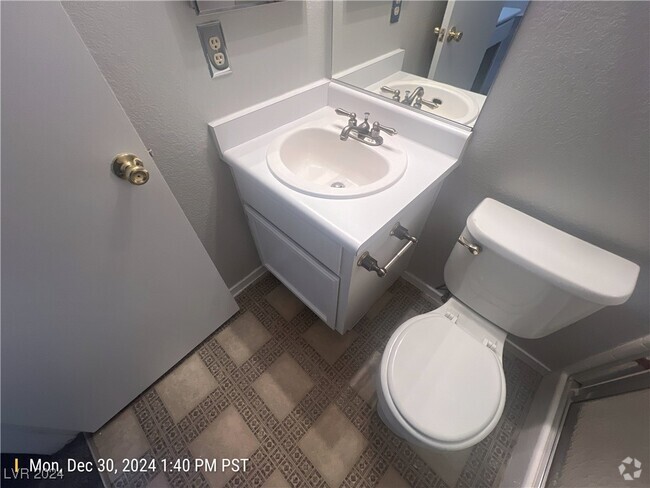 Building Photo - 8009 Cetus Cir Unit 201 Rental