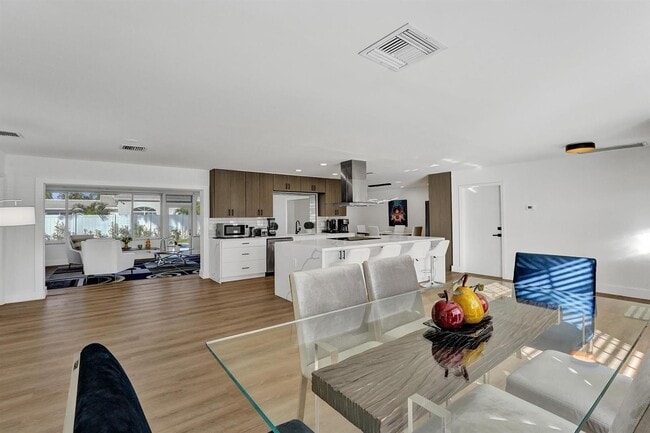 Photo - 4751 NE 29th Ave