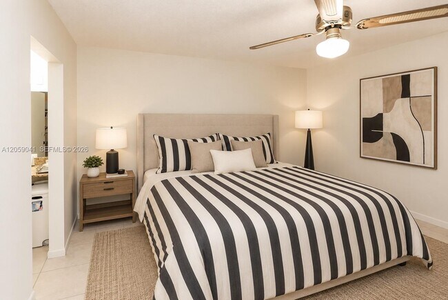 Photo - 10425 SW 112th Ave Unit 325