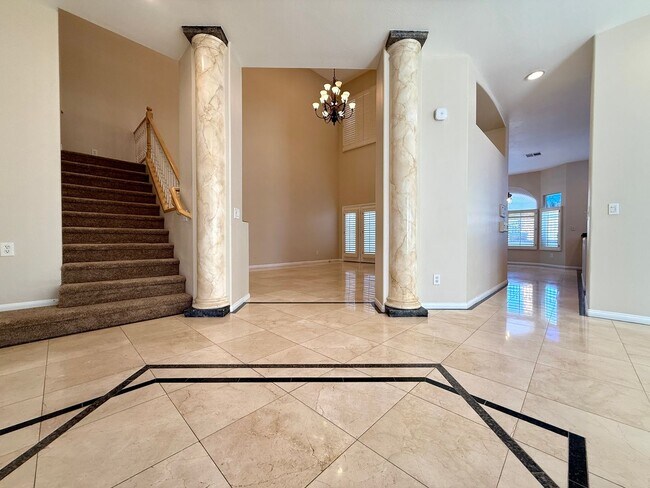 Photo - Grand 3 bedroom home with lake and golf co...