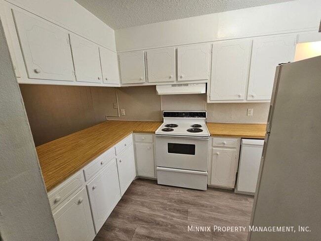 Photo - 1604 Yonkers-C