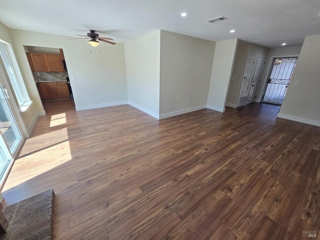 Photo - 616 Placer Ln
