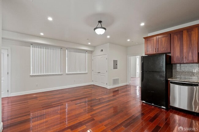 Photo - 1280 20th Ave