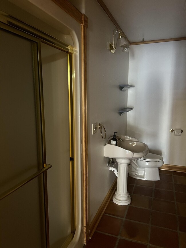 Photo - 138 W 1st St