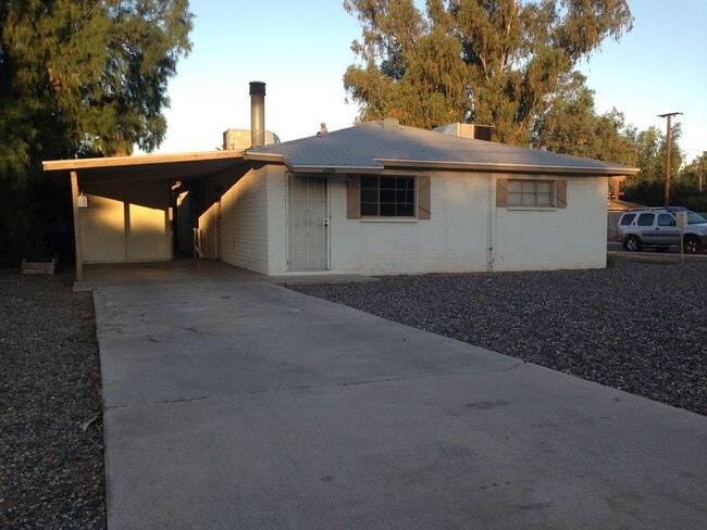 Photo - **Bright & Connected 1-Bed in Central Tempe**