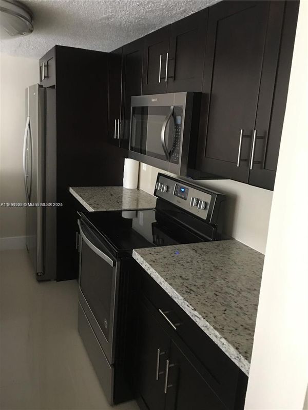 Photo - 10951 N Lakeview Dr Unit TOWNHOUSE